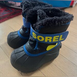 Sorel | Kids Black and Blue Snow Boots (Size 7)